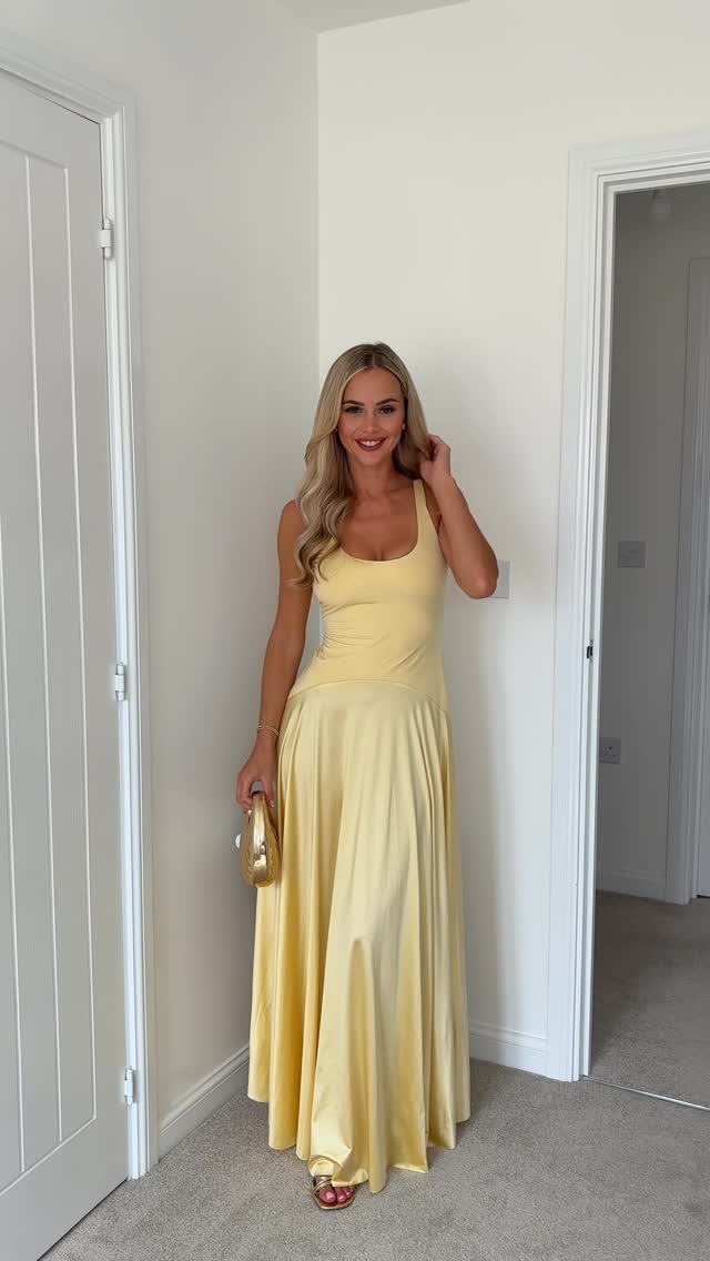 Instagram post by @sophieannestyles_ for Rare London. Caption reads: ad. It’s not often I’m lost for words, but with....