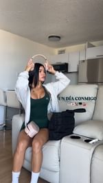 Instagram post by @naaurapr for Degree. Caption reads: Yo siempre ando ACTIVA 🏋🏽‍♀️ y READY! Y para....