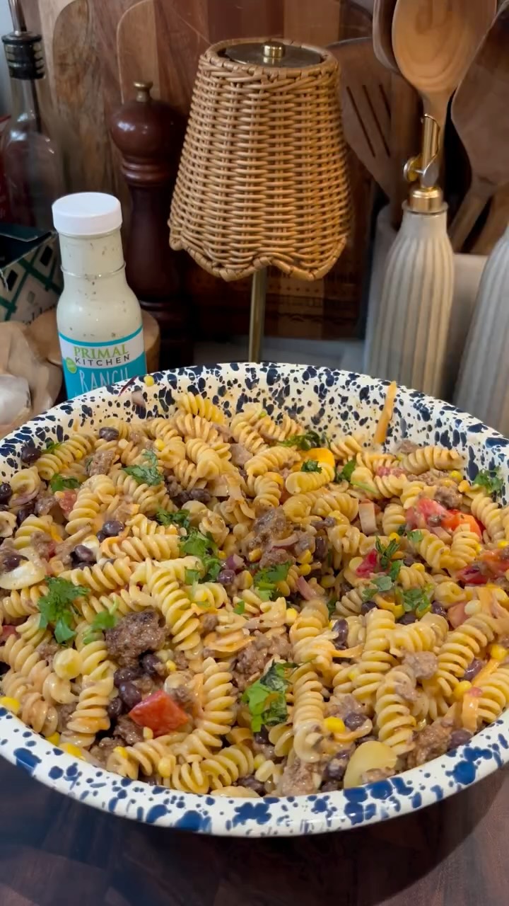 Instagram post by @7kidskitchen for Primal Kitchen. Caption reads: DM “7KIDS” to @primalkitchenfoods to get $2 off....