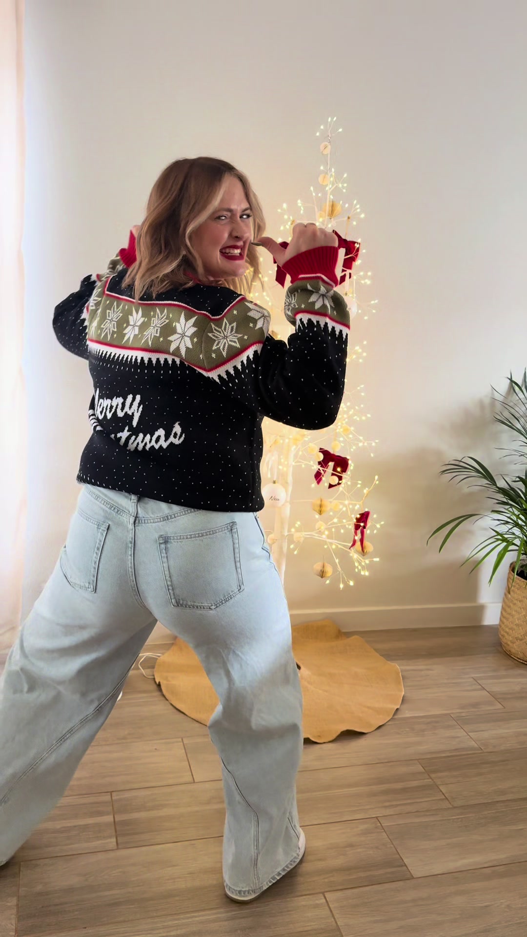 TikTok post by @deemrsbee for Cleanipedia. Caption reads: Unbox. Sparkle. Repeat. The Clean Dezemba Boss....