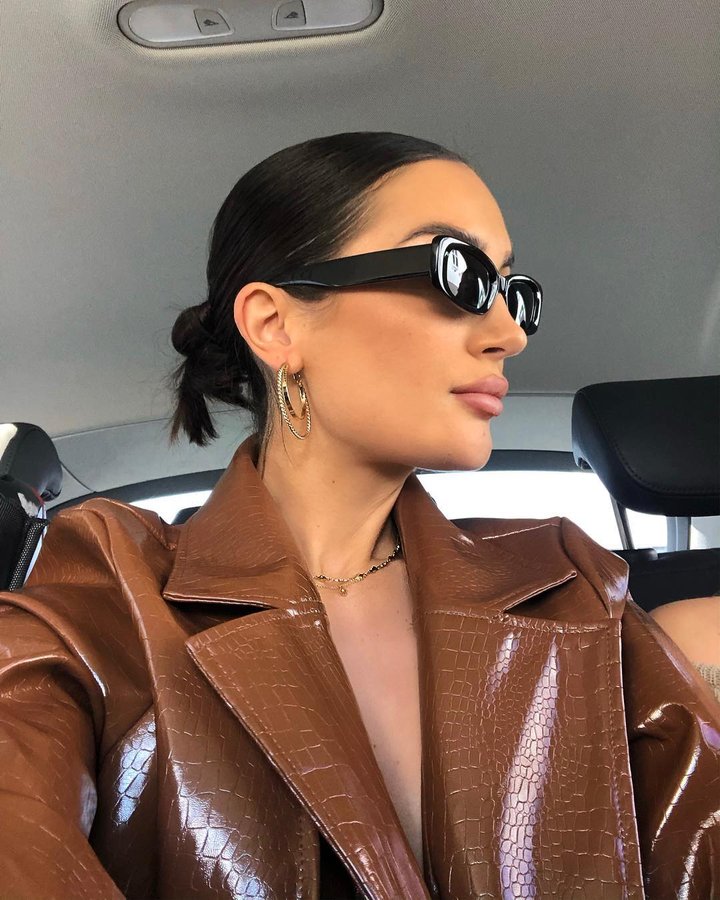 Instagram post by @ardiananicki for PAUL VALENTINE. Caption reads: I got a thing for simple elegant jewelry....