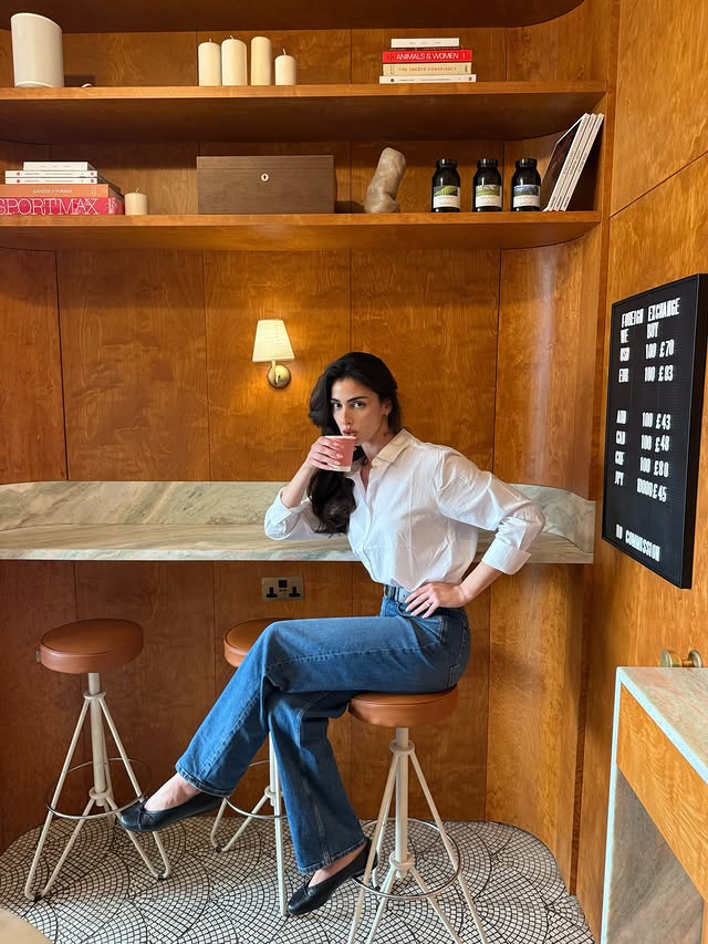 Instagram post by @rosafrankis for Everlane. Caption reads: London uniform ☕️ @everlane ad wearing Everyday....