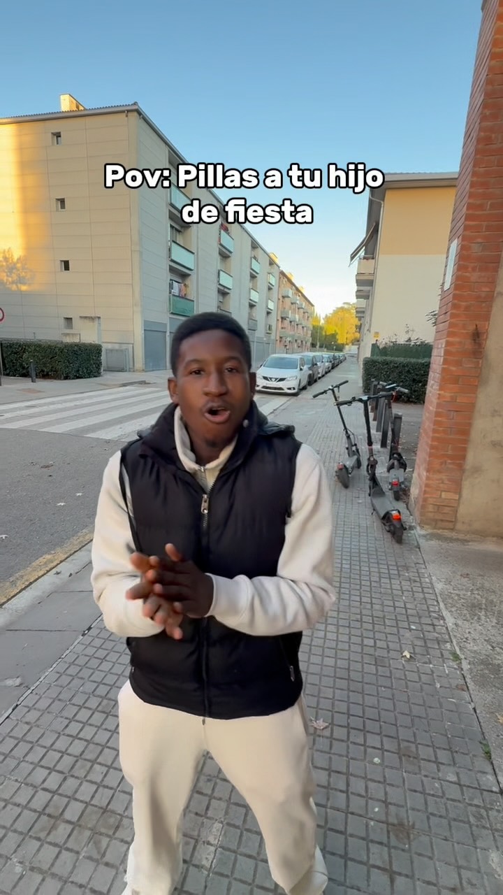 Instagram post by @byansuu for Herboxa. Caption reads: Pillas a tu hijo de fiesta.
