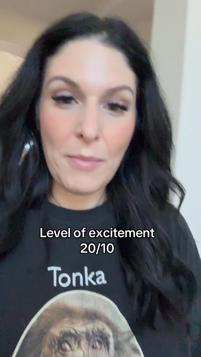 Instagram post by @cookiterica for Big Fig Mattress. Caption reads: ⭐️MASTER BEDROOM⭐️ ADVICE NEEDED PLEASE⭐️....