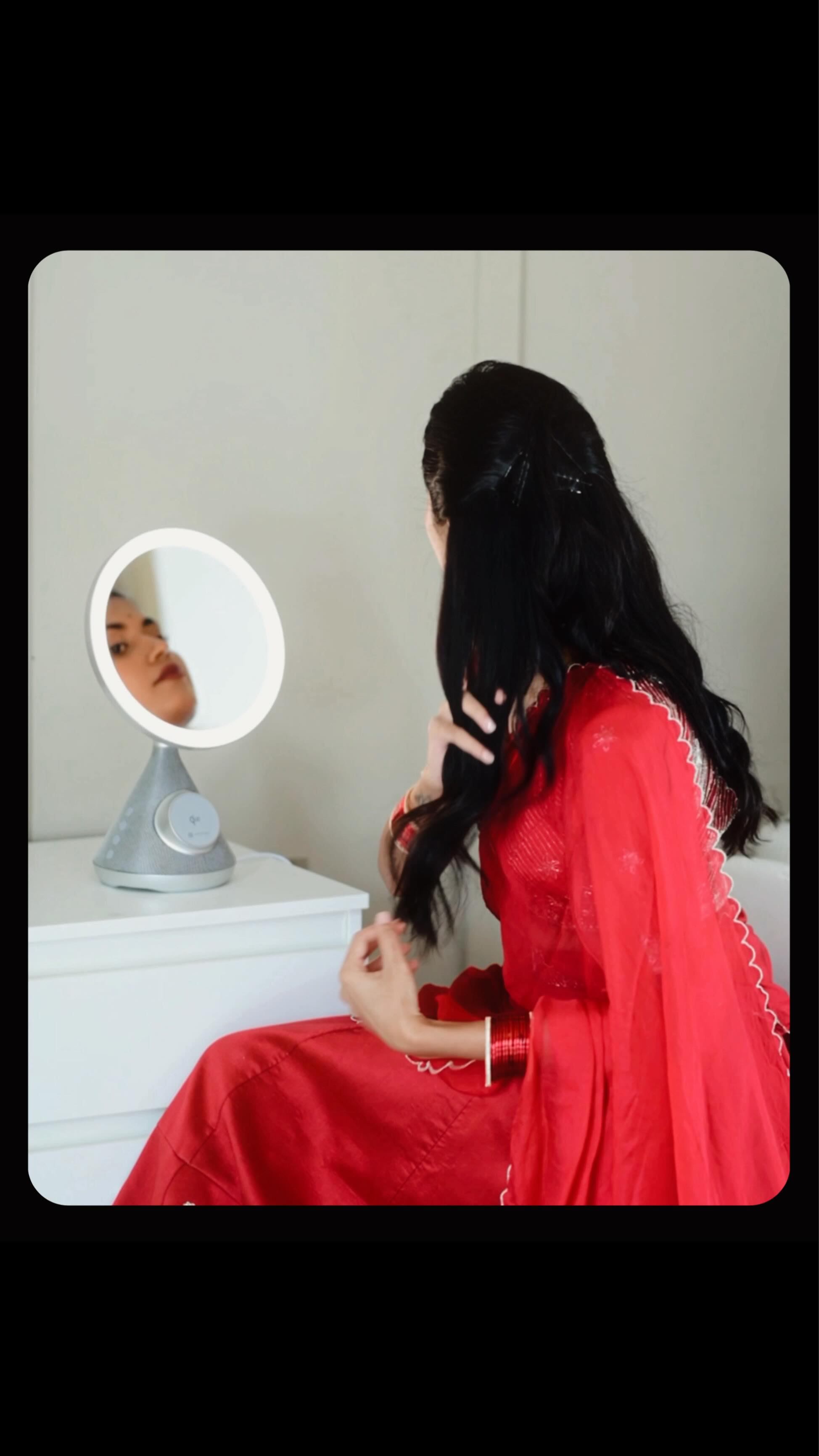 Instagram post by @navyaaaa_naidu for Portronics. Caption reads: Obsessed with this thoughtful festive gift....