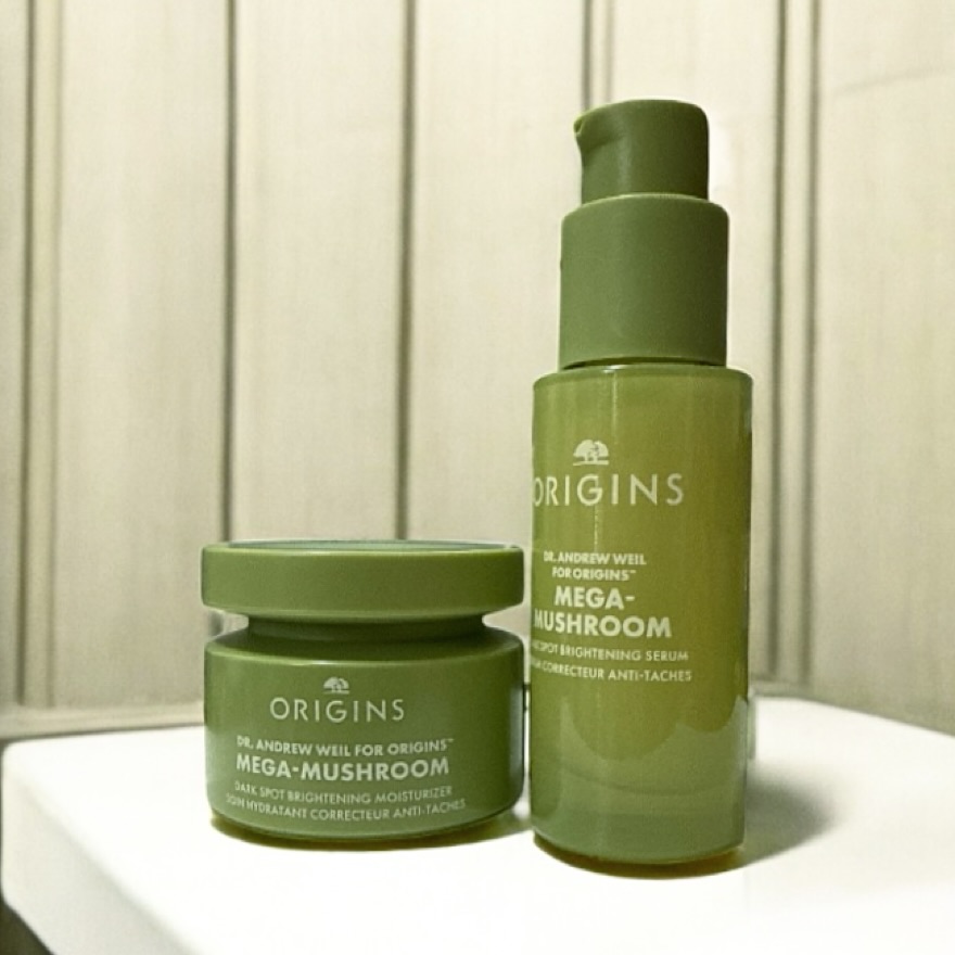 Instagram post by @fun_fearless_beauty for ORIGINS. Caption reads: @origins gifted me their Mega-Mushroom Dark Spot....