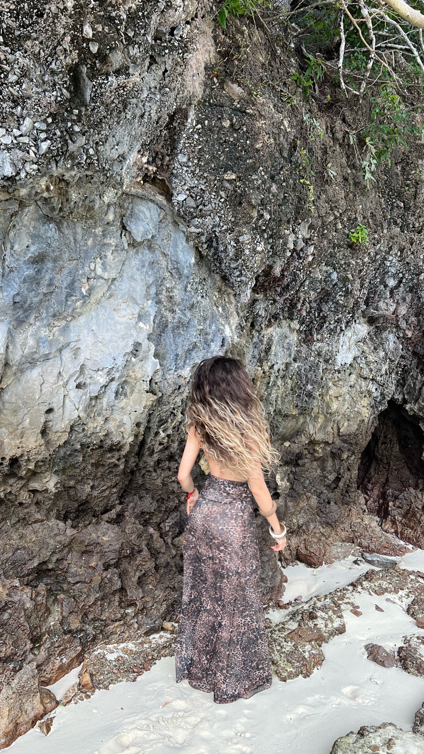Instagram post by @alessia.xya for PEPPERMAYO. Caption reads: The outfit just like the location was a dream....