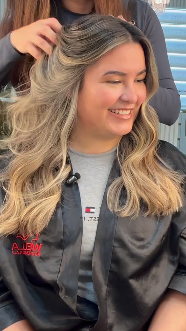 Instagram post by @carolinaflores.oficial for Wella. Caption reads: Este cambio está atómico....