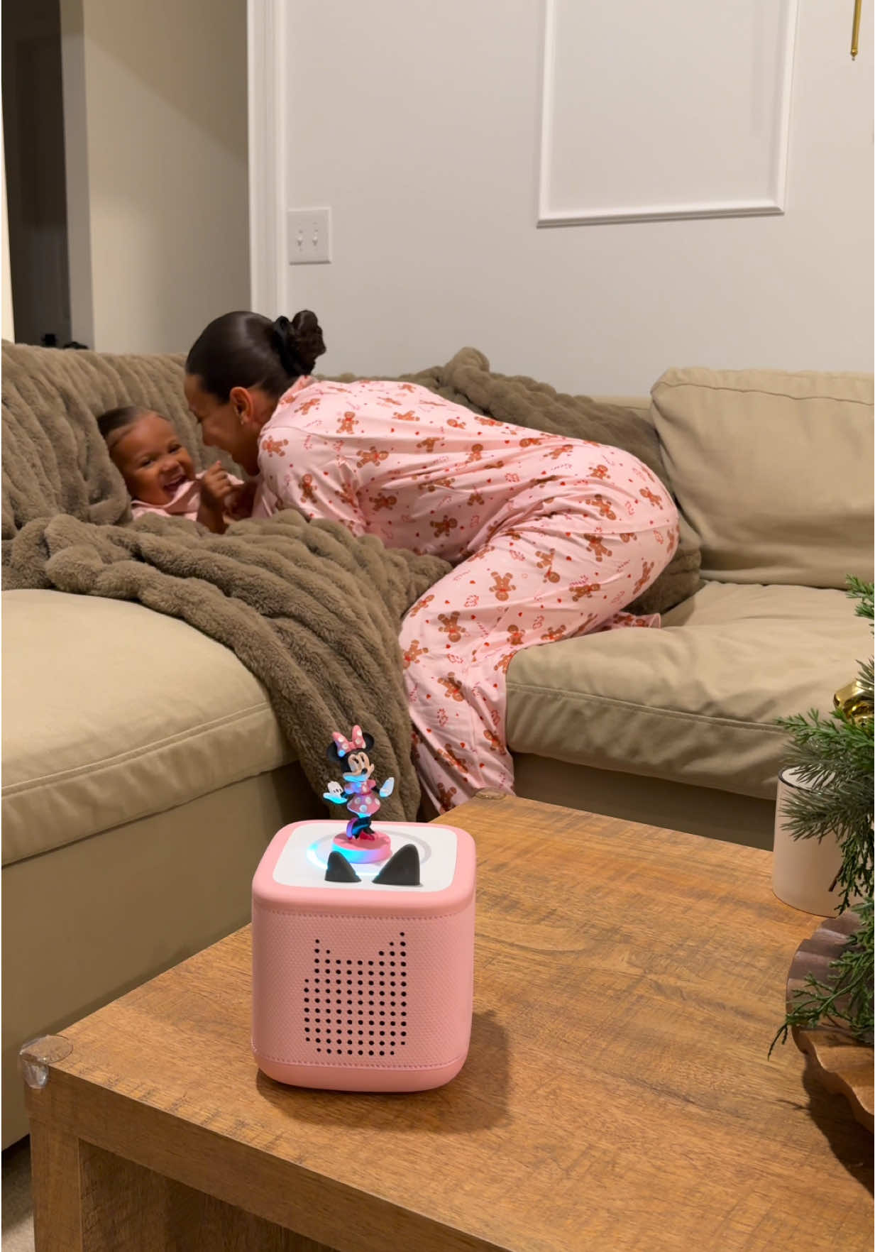 TikTok post by @agandana for tonies. Caption reads: Alani loves her Toniebox 2✨ black friday + cyber....