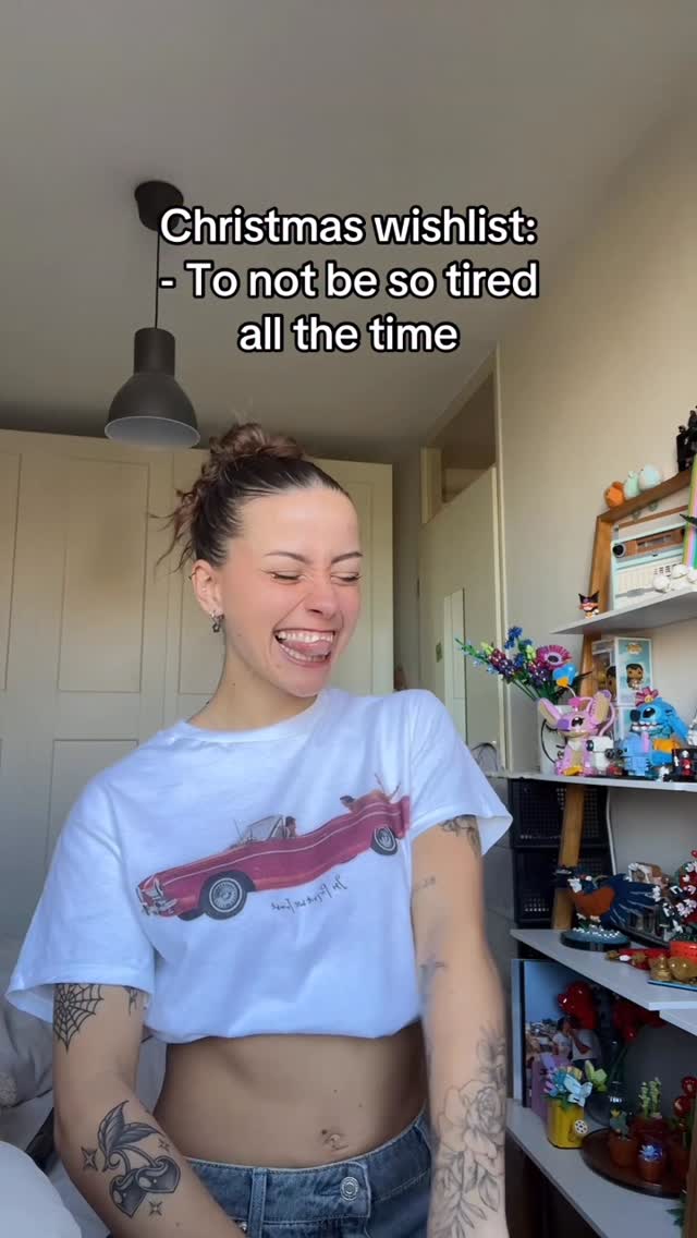 Instagram post by @carlyhymz for In Print We Trust. Caption reads: Like why cant i do what everybody else be....