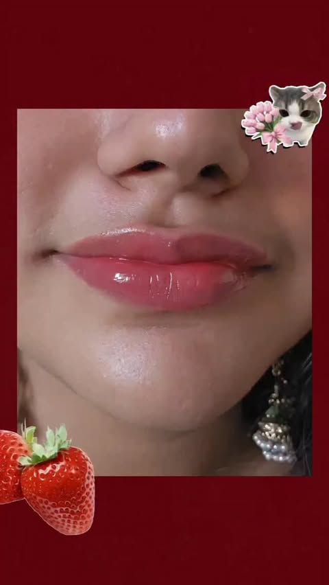 Instagram post by @motherliz_mindset for SUGAR Cosmetics. Caption reads: One swipe. Major shine. Juicy lips 💄✨
The SUGAR....