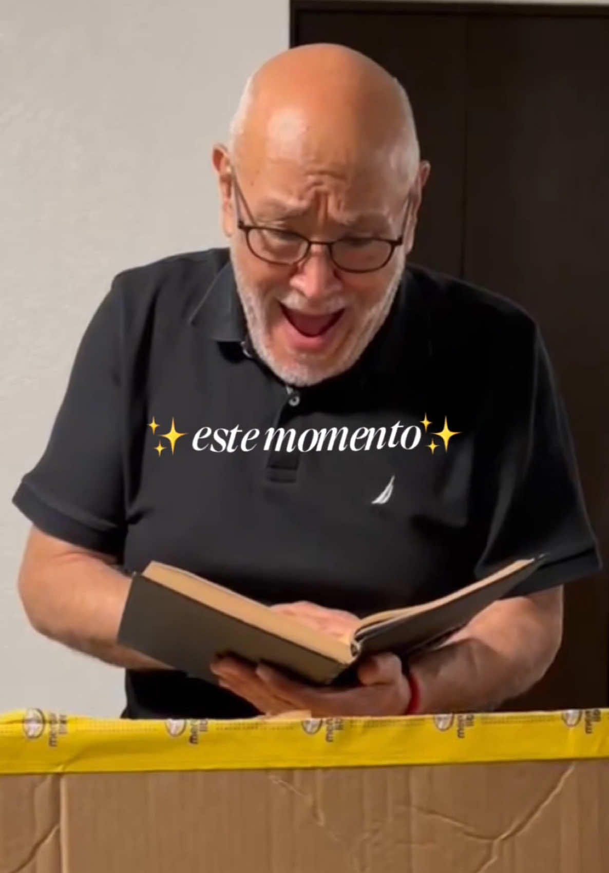 TikTok post by @leal_stephany for Mercado Libre. Caption reads: Narrando cómo conseguí en 24 horas el mejor regalo....