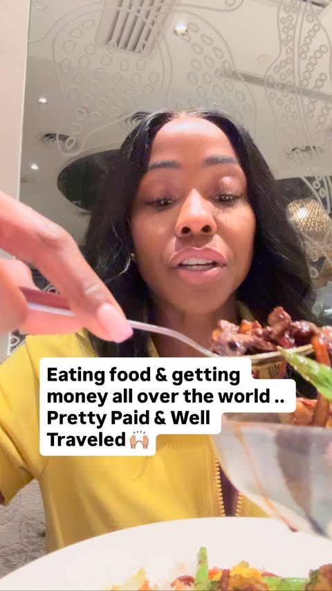 Instagram post by @coachstormy for Farmasi. Caption reads: [...] travel the world and live this life ......