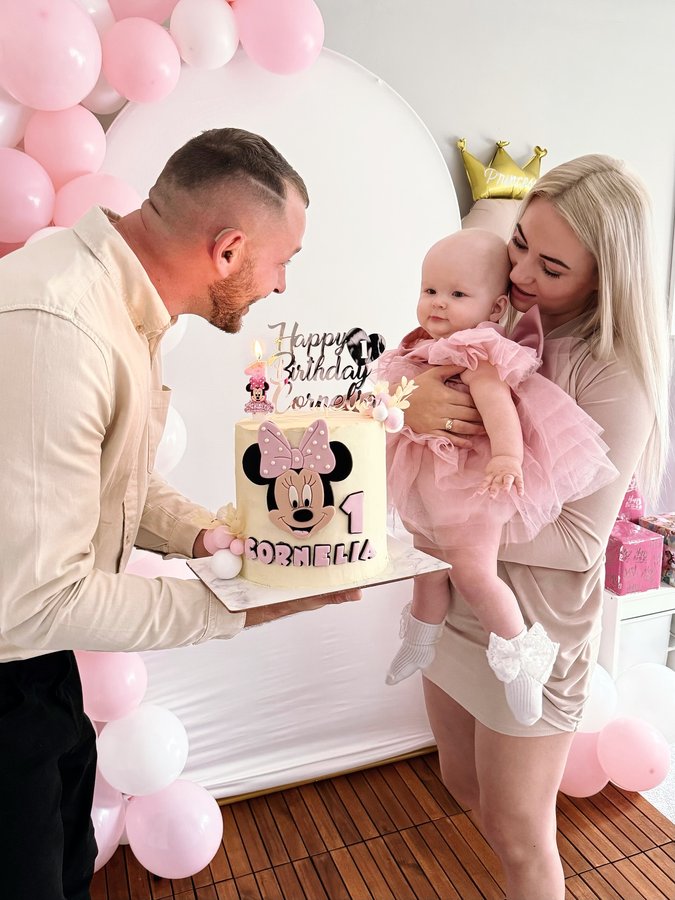 Instagram post by @uzaleznienie_blondynkii for idealofsweden. Caption reads: 7.10.2025 - Birthday ❤️

Daughter! 🎂🧸🎉
On your....