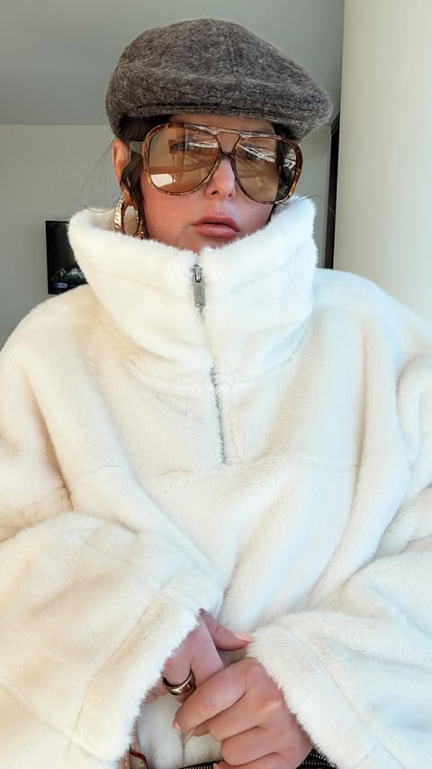 Instagram post by @julia.marie.bb for Free People. Caption reads: Comment OOTD for outfit info in your DM’s 

I love....