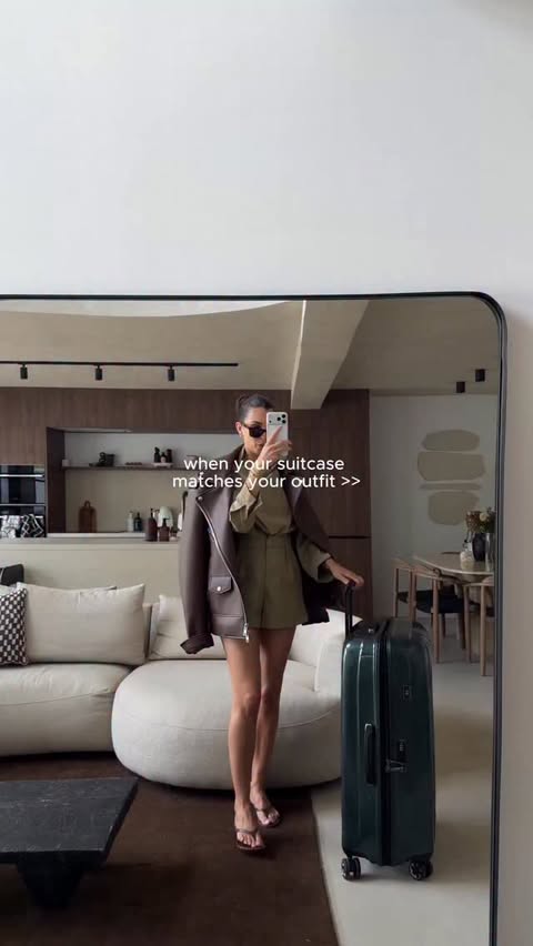 Instagram post by @lisagermaneau for Samsonite. Caption reads: [...] smooth and silent 🌿🤎 Nexis by @mysamsonite....