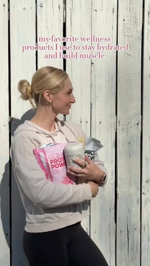 Instagram post by @sarahmbiegel for Arrae. Caption reads: I’ve been way more intentional about what I’m....