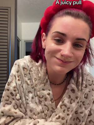 TikTok post by @drpeppermamii for Livaclean. Caption reads: [...] #satisfying #satisfyingvideo #altgirl....