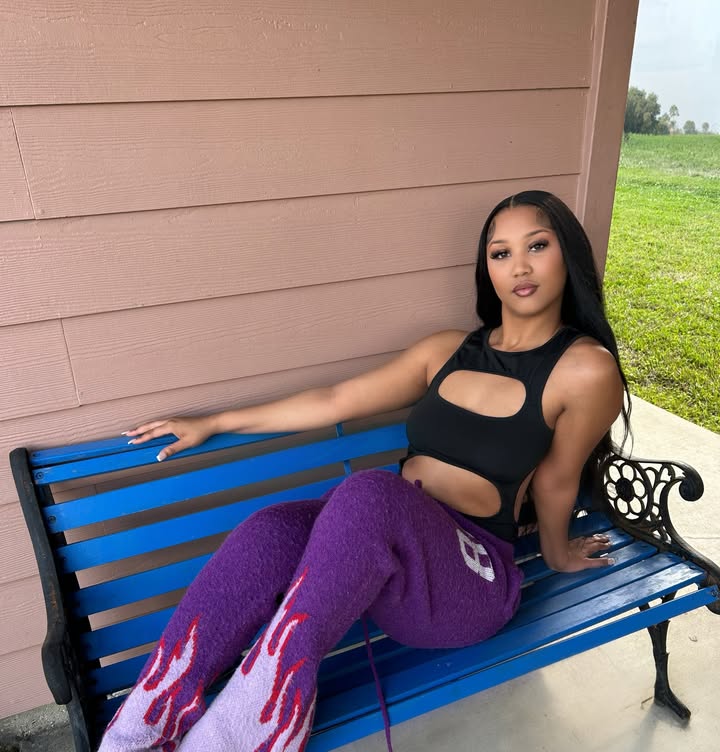 Instagram post by @daeedoll for Rockstar Original Womens. Caption reads: 🦄 Pants: @rockstaroriginalw @rockstaroriginal Use....