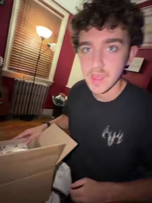 TikTok post by @danny_mccarthy__ for Bimbo Promotion. Caption reads: @lottewellfood.global @Kglowing #PEPERO....