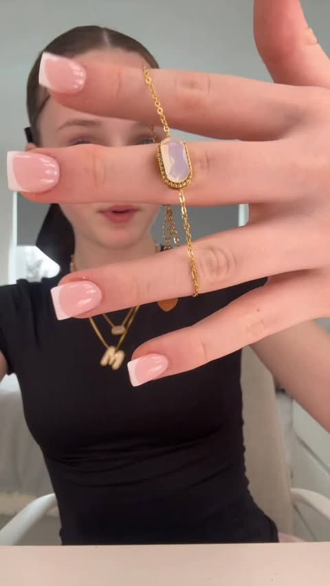 Instagram post by @maria.siurkute for EVRY JEWELS. Caption reads: I love new jewellery💍💎💕 @evryjewels Discount....