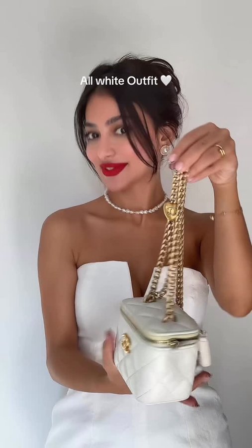 Instagram post by @themarwa.1 for Closeup. Caption reads: All white everything, inspired by my clean morning....