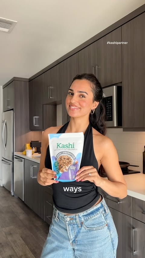 Instagram post by @its.anushkatyagi for Kashi. Caption reads: #kashipartner Are you actually getting [...].