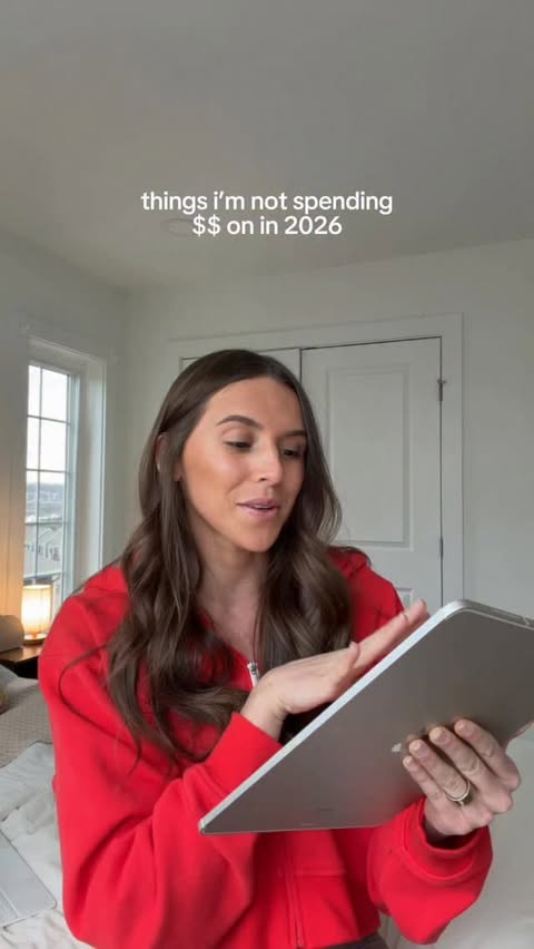 Instagram post by @itserinconfortini for Natural Cycles°. Caption reads: [...] my health! #AD i’ve been using the....