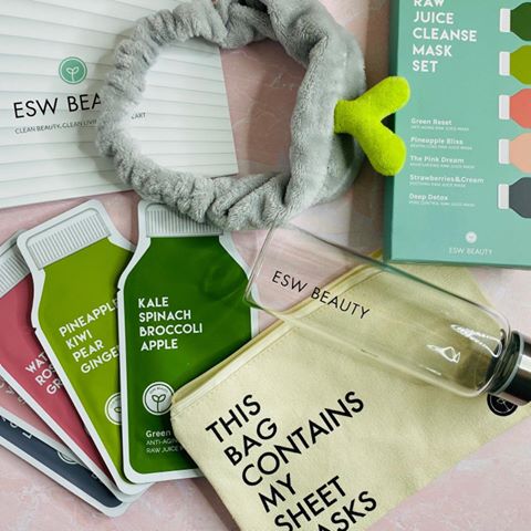 Instagram post by @xomelissa205 for eswbeauty. Caption reads: I am so lucky that @esw.beauty gifted me this....