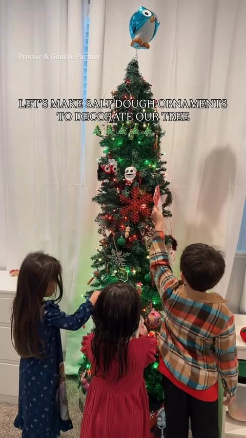 Instagram post by @mikalaidler for Swiffer. Caption reads: [...] to sparkle and shine and thanks to the....