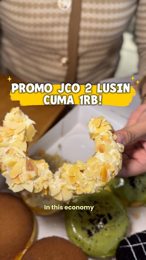 Instagram post by @mkankuy for Yup. Caption reads: 2 lusin jco 1K?😱 gacor banget @thinkyup.id #jco....