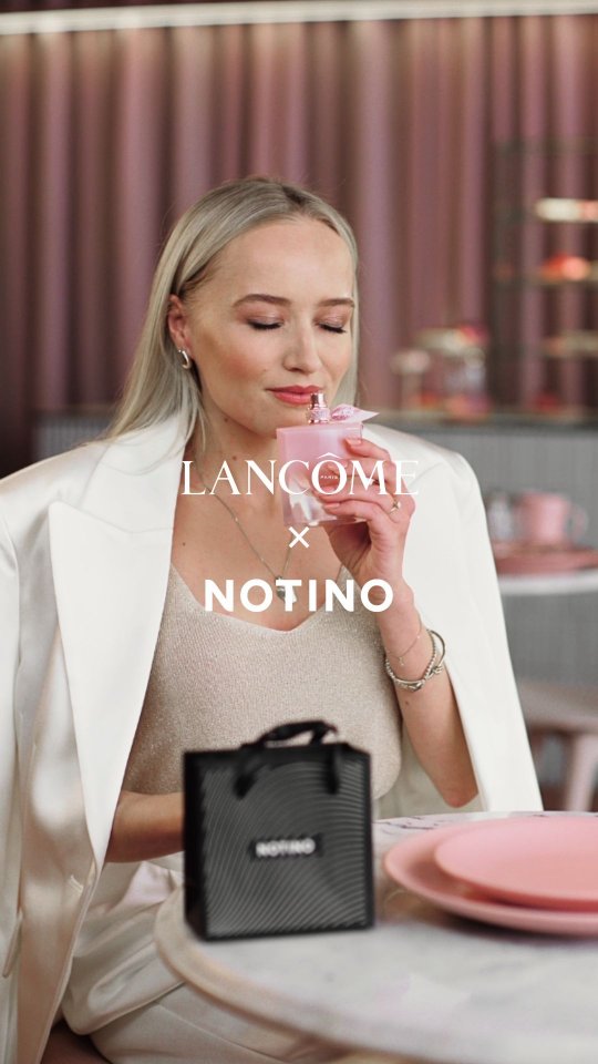 Instagram post by @anetjiskra for Notino CZ. Caption reads: Novinka, která mě hned dostala 🤍 La vie est belle....