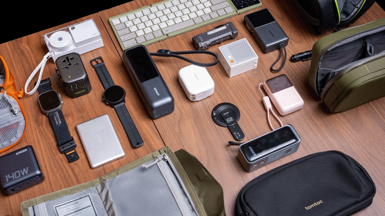 YouTube post by @EmeraldsDailyCarry for AULUMU. Caption reads: Buy Once, Cry Once: End of 2025 EDC Roundup ft GaN....