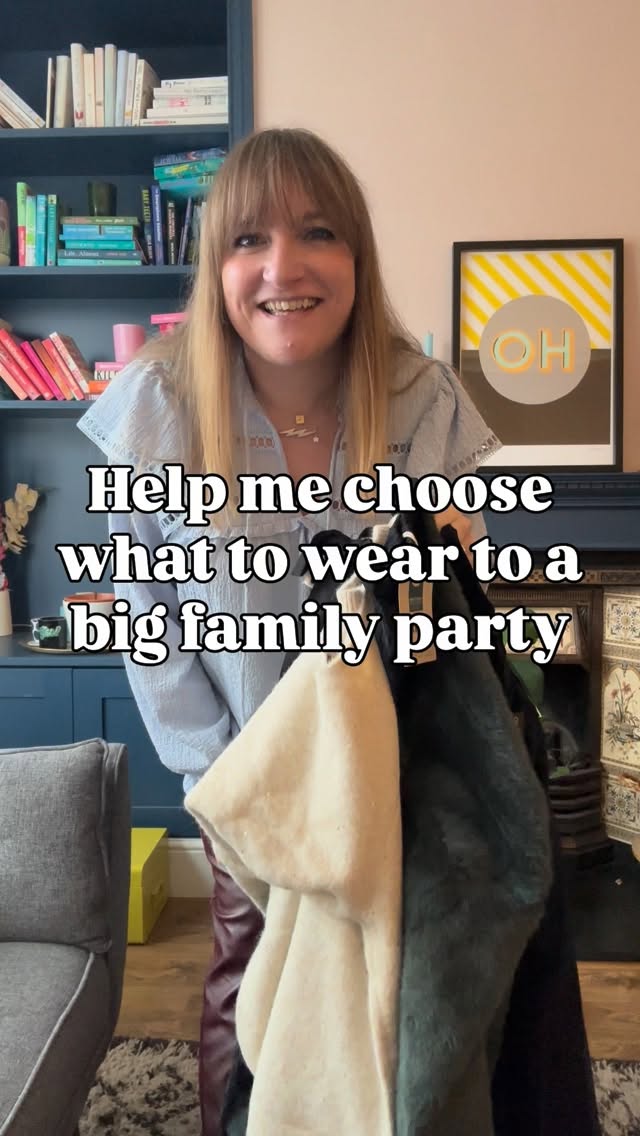 Instagram post by @iamalisonperry for FatFace. Caption reads: [...] wear!

I picked some gorgeous bits from....