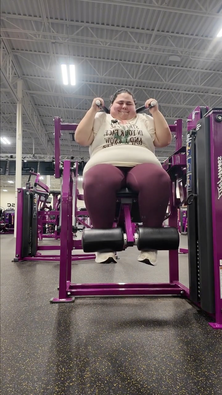 Instagram post by @theloseitlog for Planet Fitness. Caption reads: Callie Tries Gym Equipment: Hammer Strength....