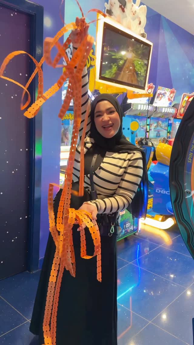 Instagram post by @zeinab_steph.in.dubai for Majid Al Futtaim. Caption reads: Celebrate Magicween at @magicplanetmena 
Join the....