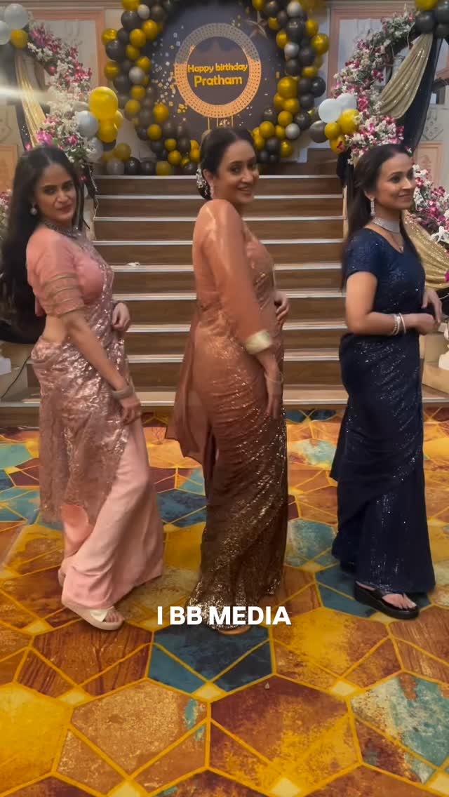 Instagram post by @bbmedia__ for bol. Caption reads: Off Camera Masti #mannatisundar #dangal....