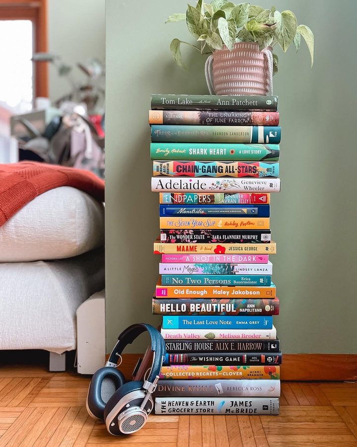 Instagram post by @its.amandas.bookshelf for Riverhead Books. Caption reads: ✨TOP 23 BOOKS OF 2023!✨

What an amazing year of....