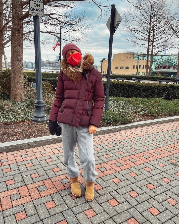 Instagram post by @kellieanne.music for Choose New Jersey. Caption reads: [...] face warm ;). Check out my partner....