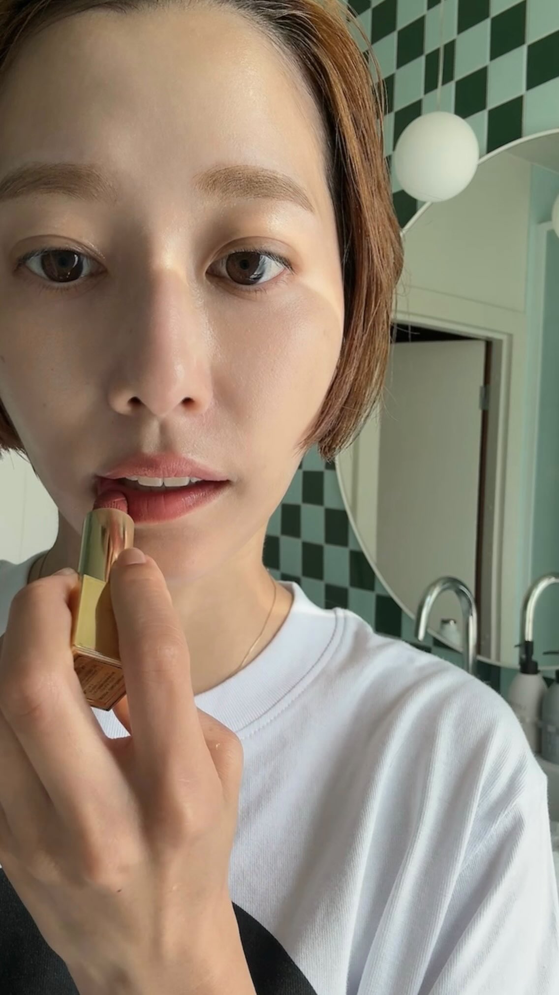 Instagram post by @ishidakazuho for Burberry. Caption reads: @burberrybeauty....