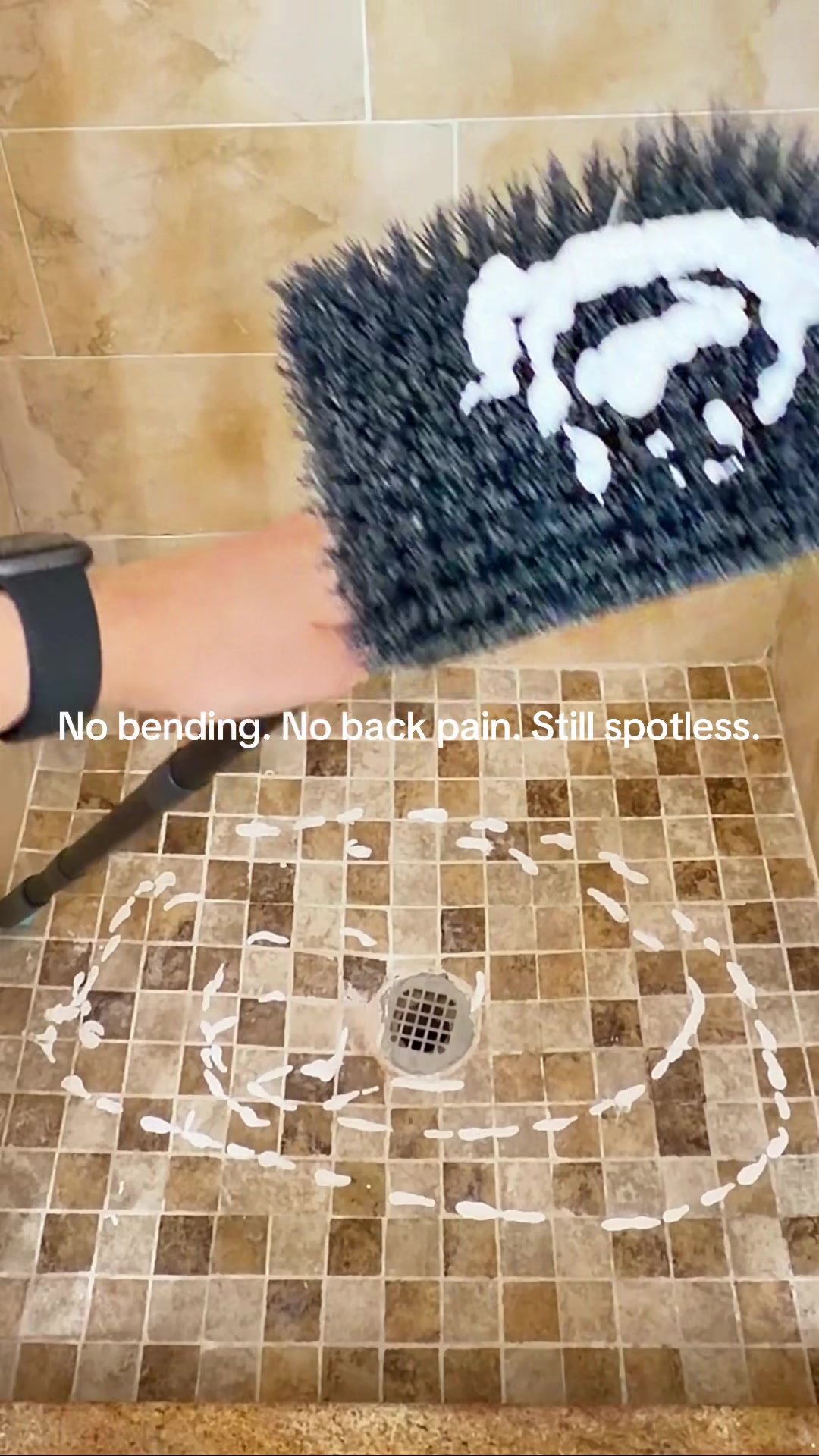TikTok post by @homewitharzu for Keepow. Caption reads: [...] #cleaningtiktok #deepclean #tiktokshop....