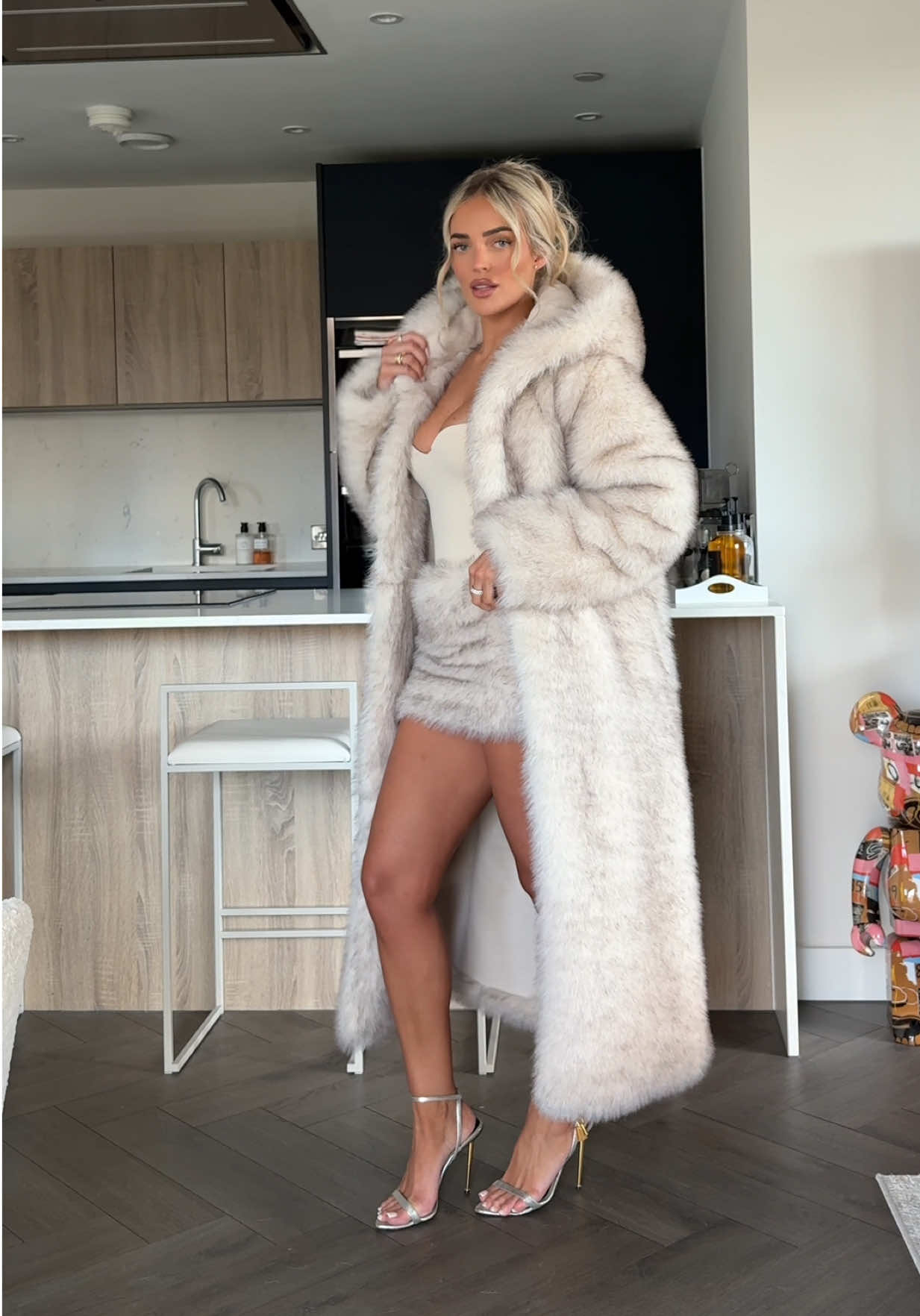 TikTok post by @marybedford for Mars The Label. Caption reads: [...] in bio 🖤 #clothinghaul #haul #fyp....