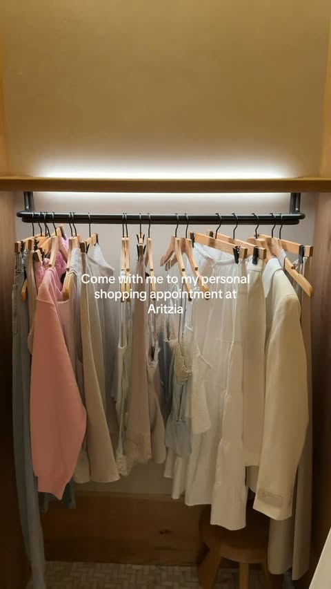 Instagram post by @sophiesuchan for Aritzia. Caption reads: The new @aritzia location at @oakridgepark....