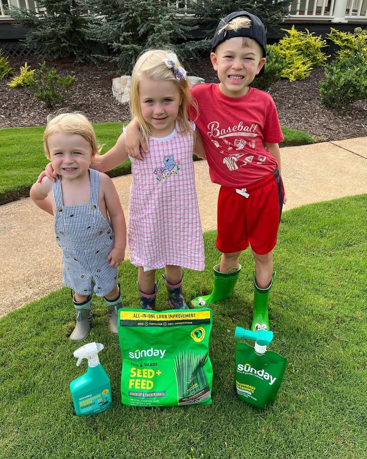 Instagram post by @annikapetra for Soapbox Influence. Caption reads: #AD Did you know? Fall is the best time to work on....