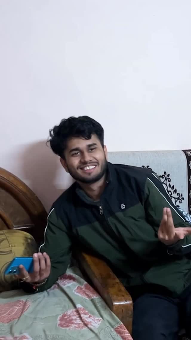 Instagram post by @fitadesss for Pintola. Caption reads: What to Gift a GYM Rat 🎁
@pintola.in Let me....