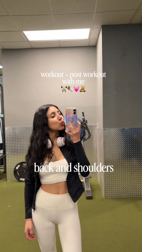Instagram post by @danifernandez.go for BetterMe. Caption reads: Here’s my back and shoulders workout by @betterme....