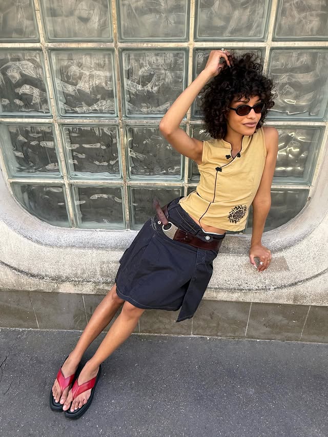 Instagram post by @cecile_ihp for Vagabond Shoemakers. Caption reads: [...] the toes are out 💛 wearing Danya....