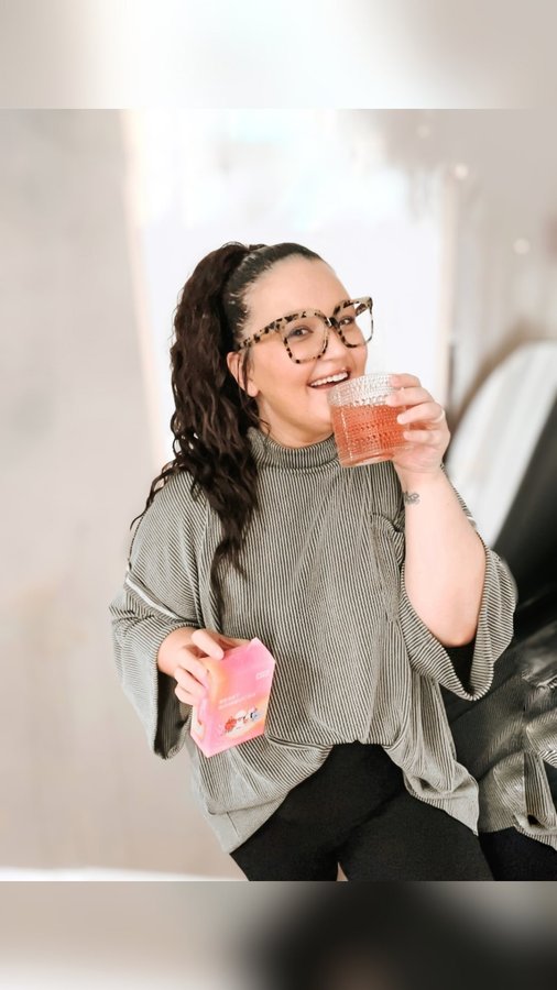 Instagram post by @gabby.bracey for EVERYDAZE. Caption reads: AD | @every.daze Reset Kombucha has been such a....