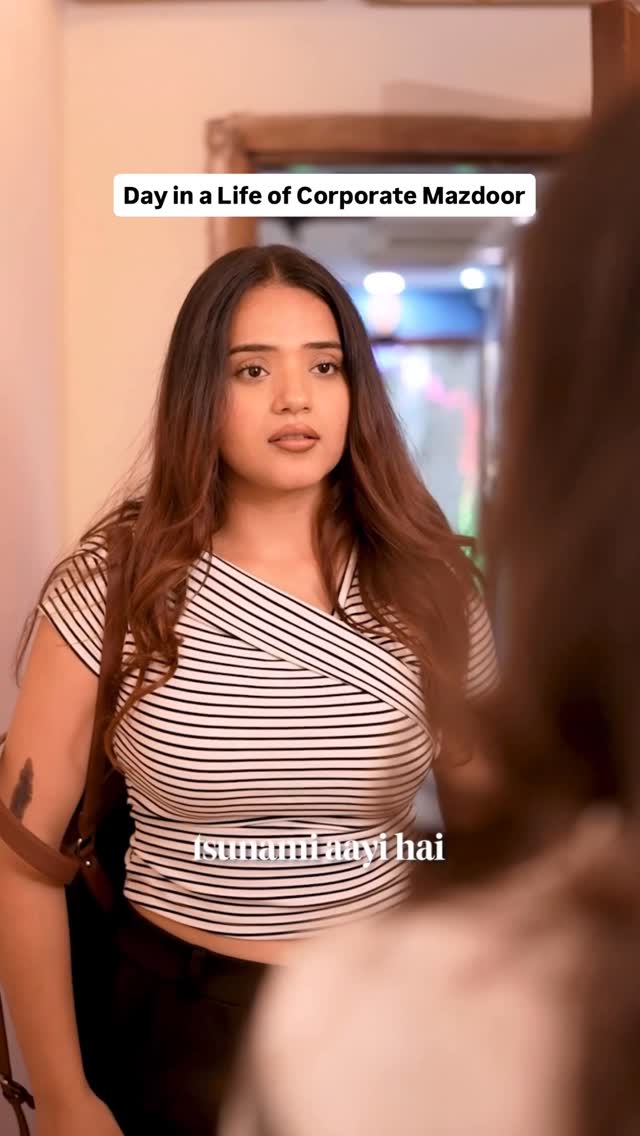 Instagram post by @aashixsahni for Acer. Caption reads: Office se Diwali gift mein ek Soan Papdi ka box....