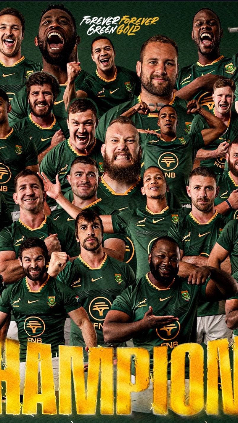 Instagram post by @makazoli for Sunglass Hut. Caption reads: Simple fits with @sunglasshut 🤘🏽.